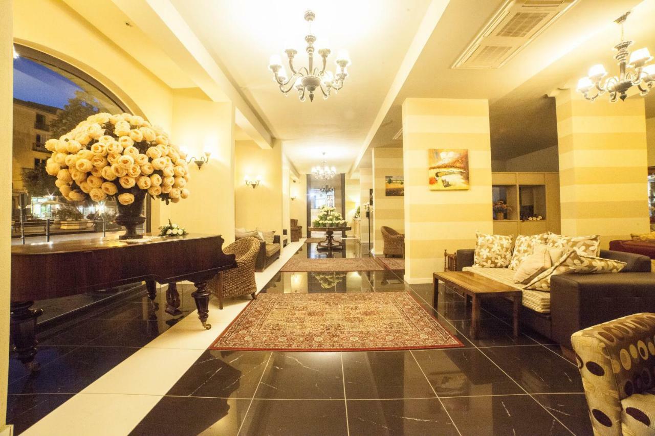Roccamonfina Palace Hotel Luaran gambar